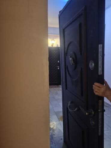 Mənzil üçün İşlənmiş Giriş qapısı Glazok ilə, Ünvandan götürmə lalafo.az -da Mənzil üçün İşlənmiş Giriş qapısı Glazok ilə, Ünvandan götürmə