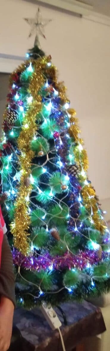 Yeni il şam ağacı – tam bəzədilmiş - Süni şam ağacı, üst hissədə lalafo.az -da Yeni il şam ağacı – tam bəzədilmiş - Süni şam ağacı, üst hissədə