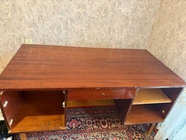 Kompüter masası, İşlənmiş, Açılmayan, Taxta, Dördbucaq masa lalafo.az -da Kompüter masası, İşlənmiş, Açılmayan, Taxta, Dördbucaq masa