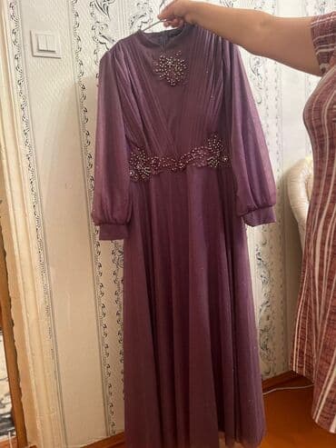 Bənövşəyi rəngdə uzun ziyafət/abiyə don. - Yüksək ətək xətti ilə lalafo.az -da Bənövşəyi rəngdə uzun ziyafət/abiyə don. - Yüksək ətək xətti ilə