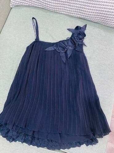 Qadın koftası. - Model: nazik askılı, A-kəsim - Parça: yüngül, axıcı lalafo.az -da Qadın koftası. - Model: nazik askılı, A-kəsim - Parça: yüngül, axıcı