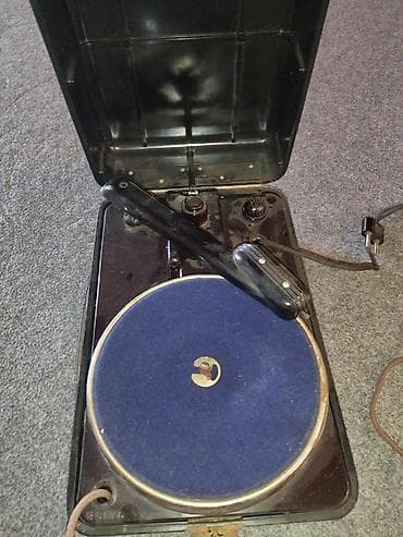 Məhsul: Portativ elektrik pikap (vinil pleyer), “MMZ” loqolu qapaqlı at lalafo.az Məhsul: Portativ elektrik pikap (vinil pleyer), “MMZ” loqolu qapaqlı