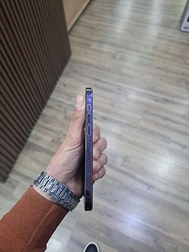 IPhone 14 Pro, Deep Purple lalafo.az -da IPhone 14 Pro, Deep Purple