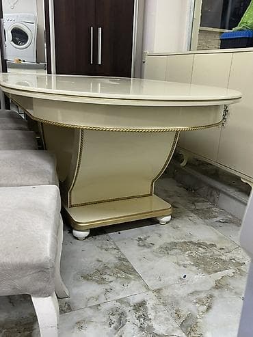 Qonaq otağı üçün, İşlənmiş, Açılan, Oval masa, 6 stul lalafo.az -da Qonaq otağı üçün, İşlənmiş, Açılan, Oval masa, 6 stul
