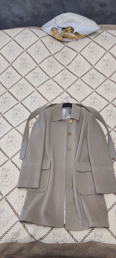 Qadın paltosu keşimir . Super vəziyyətdə. ölçüləri fotoda lalafo.az -da Qadın paltosu keşimir . Super vəziyyətdə. ölçüləri fotoda