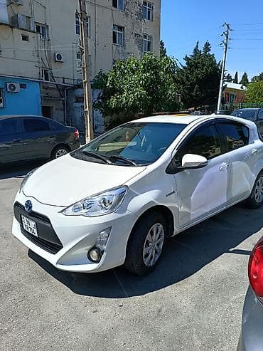 Toyota Aqua Hybrid – idyal vezyetdeir. 4 təzə təkər rulavoy təzə lalafo.az -da Toyota Aqua Hybrid – idyal vezyetdeir. 4 təzə təkər rulavoy təzə