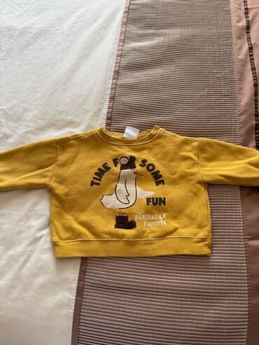 Zara firmasindan 6-9 ayliq uşaq üçün sviter lalafo.az -da Zara firmasindan 6-9 ayliq uşaq üçün sviter