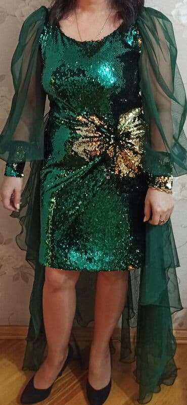 Ziyafət geyimi satilir tazadir lalafo.az -da Ziyafət geyimi satilir tazadir