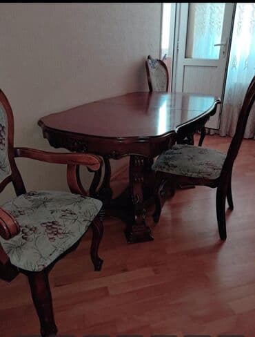 Qonaq otağı üçün, İşlənmiş, Kvadrat masa, 6 stul lalafo.az -da Qonaq otağı üçün, İşlənmiş, Kvadrat masa, 6 stul