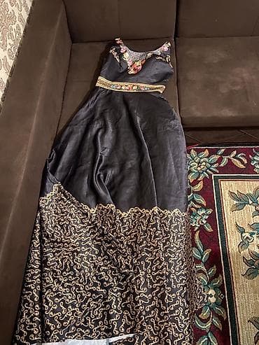 Qadın üçün uzun ziyafət/etnik tərzli don - Rəng: qara, qızılı lalafo.az -da Qadın üçün uzun ziyafət/etnik tərzli don - Rəng: qara, qızılı