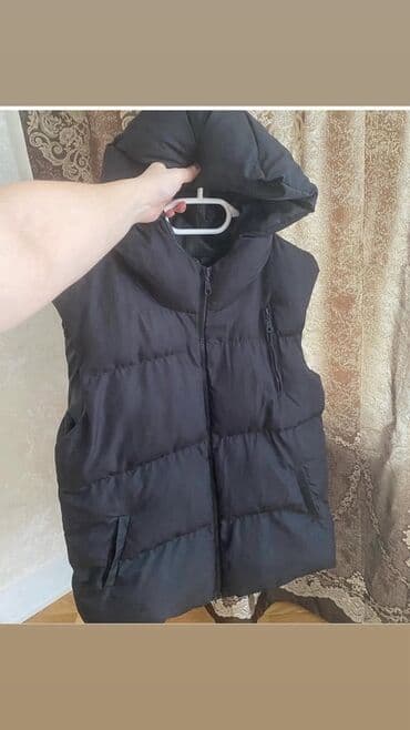 Qara rəngli qalın şişmə jilet - Kapüşonlu model, gündəlik geyim və lalafo.az -da Qara rəngli qalın şişmə jilet - Kapüşonlu model, gündəlik geyim və