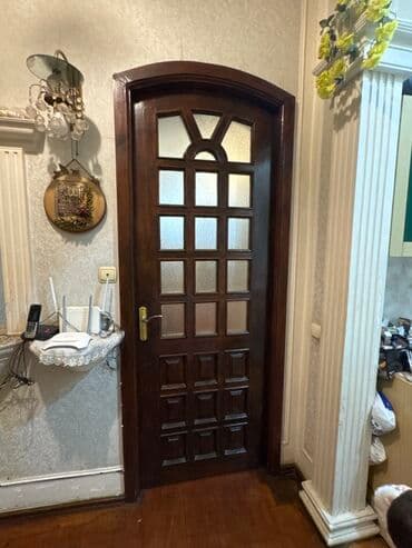 Klassik üslubda taxta otaq/qonaq otağı qapısı. - Material: masiv ağac lalafo.az -da Klassik üslubda taxta otaq/qonaq otağı qapısı. - Material: masiv ağac