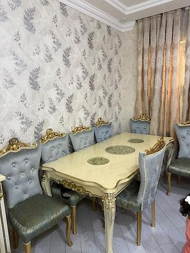 Qonaq otağı üçün, İşlənmiş, Dördbucaq masa, 8 stul lalafo.az -da Qonaq otağı üçün, İşlənmiş, Dördbucaq masa, 8 stul