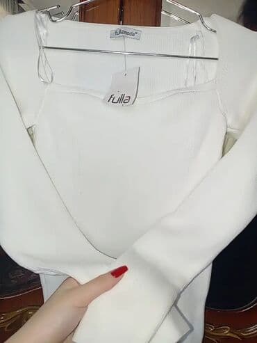 Yenidir. Etiket üzərində. Geyinilməyib. Ləkəsi yoxdur. Metrolara lalafo.az -da Yenidir. Etiket üzərində. Geyinilməyib. Ləkəsi yoxdur. Metrolara