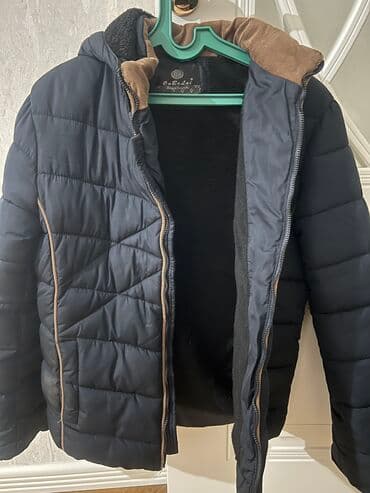 Зимняя куртка для мальчика 17-18 лет.черного цвета.размер 4 XL lalafo.az -da Зимняя куртка для мальчика 17-18 лет.черного цвета.размер 4 XL