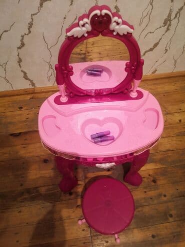 Qız uşağı üçün makiyaj stolu və stulu lalafo.az -da Qız uşağı üçün makiyaj stolu və stulu