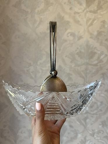 Kəsimli kristal meyvə/qənd qabı – gunus tutacaqlı - Material: qalın lalafo.az -da Kəsimli kristal meyvə/qənd qabı – gunus tutacaqlı - Material: qalın