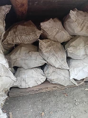 Yandırma üçün doğranmış taxta qırıntıları və yonqarlardan ibarət at lalafo.az Yandırma üçün doğranmış taxta qırıntıları və yonqarlardan ibarət