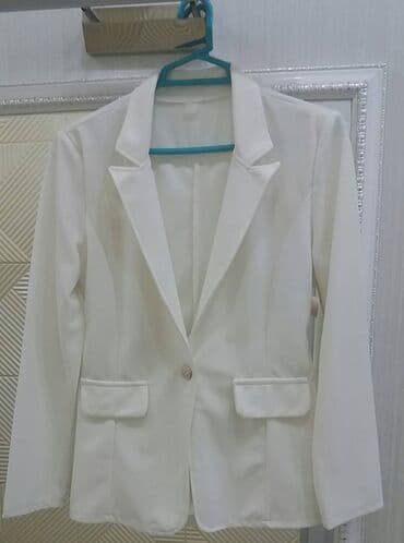 Pencək.Razmer 38.Ünvan 28may
Пиджак. Размер 38. Адрес 28мая lalafo.az -da Pencək.Razmer 38.Ünvan 28may
Пиджак. Размер 38. Адрес 28мая