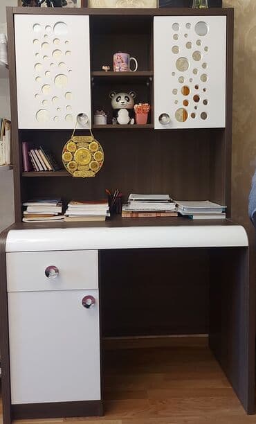 Oğlan və qız üçün, Yazı masası lalafo.az -da Oğlan və qız üçün, Yazı masası