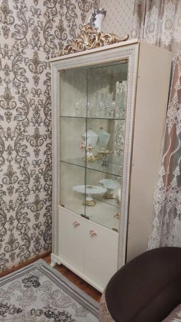 Qonaq otağı üçün, İşlənmiş, Açılmayan, Dördbucaq masa lalafo.az -da Qonaq otağı üçün, İşlənmiş, Açılmayan, Dördbucaq masa