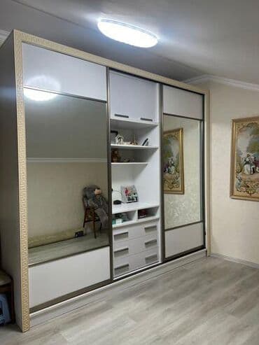 İşlənmiş, 3 qapılı Düz dolab, Dəhliz dolabı lalafo.az -da İşlənmiş, 3 qapılı Düz dolab, Dəhliz dolabı