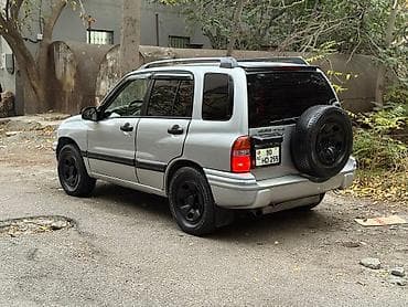 Suzuki Grand Vitara: 2 l | 2001 il 200000 km Ofrouder/SUV lalafo.az -da Suzuki Grand Vitara: 2 l | 2001 il 200000 km Ofrouder/SUV