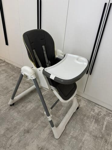 Uşaq yemək stulu - Bir təkəri qırıq olduğu üçün ucuz satılır lalafo.az -da Uşaq yemək stulu - Bir təkəri qırıq olduğu üçün ucuz satılır