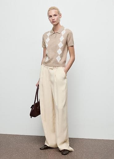 MANGO polo yaxa triko kofta
bir neçe defe geyilib teze kimidir lalafo.az -da MANGO polo yaxa triko kofta
bir neçe defe geyilib teze kimidir