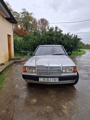 Mercedes-Benz sedan – klassik W201 seriyası (190) - Kuzov: 4 qapılı lalafo.az -da Mercedes-Benz sedan – klassik W201 seriyası (190) - Kuzov: 4 qapılı