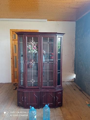 ENDİRİM EDECEM ! Taxta vitrin-dolab - Material: tünd qəhvəyi ağac lalafo.az -da ENDİRİM EDECEM ! Taxta vitrin-dolab - Material: tünd qəhvəyi ağac