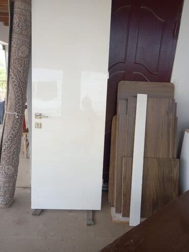 İşlənmiş Otaq qapısı Plintus ilə, Zəmanətsiz, Ünvandan götürmə lalafo.az -da İşlənmiş Otaq qapısı Plintus ilə, Zəmanətsiz, Ünvandan götürmə