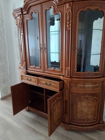Klassik üslubda iri vitrin-bufet - Material: ağac fakturalı MDF/taxta lalafo.az -da Klassik üslubda iri vitrin-bufet - Material: ağac fakturalı MDF/taxta