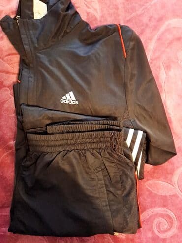 Adidas dəst satılır.m razmer təzədigeyilməyib.20 manat.( lalafo.az -da Adidas dəst satılır.m razmer təzədigeyilməyib.20 manat.(