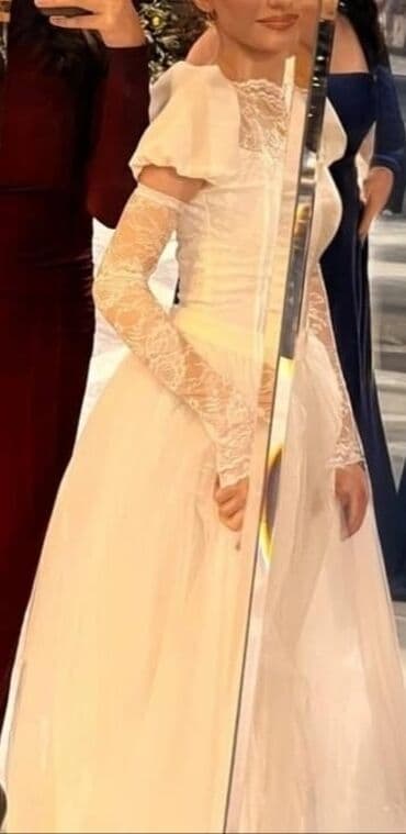 Salam, Cəmi 1 dəfə geyinilib,razmeri XS(geyinən xanımın boyu 162, çəki lalafo.az -da Salam, Cəmi 1 dəfə geyinilib,razmeri XS(geyinən xanımın boyu 162, çəki