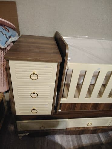 Oğlan və qız üçün, İşlənmiş, Dördbucaq, Beşik, Dəst ilə, Matras ilə, Yellənmə mexanizm ilə lalafo.az -da Oğlan və qız üçün, İşlənmiş, Dördbucaq, Beşik, Dəst ilə, Matras ilə, Yellənmə mexanizm ilə