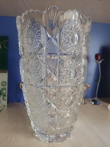 Bir vaza, Xrustal lalafo.az -da Bir vaza, Xrustal