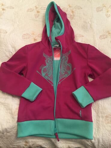 Sportivni üst geyimi 10 yaş 1-2 defe geyinilib içi isti material 50 lalafo.az -da Sportivni üst geyimi 10 yaş 1-2 defe geyinilib içi isti material 50