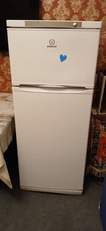 Indesit iki kameralı soyuducu. Ustada olmayıb.Evde yer olmadıqından lalafo.az -da Indesit iki kameralı soyuducu. Ustada olmayıb.Evde yer olmadıqından