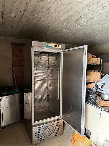 Peşəkar paslanmayan poladdan tək qapılı soyuducu şkaf kamera soyuducu lalafo.az -da Peşəkar paslanmayan poladdan tək qapılı soyuducu şkaf kamera soyuducu