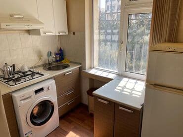 Otel və hostellər: Yasamal r. Insaatcilar metrosuna yaxin 3 otagli ev kiraye verilir lalafo.az -da — 13 Otel və hostellər: Yasamal r. Insaatcilar metrosuna yaxin 3 otagli ev kiraye verilir — 13