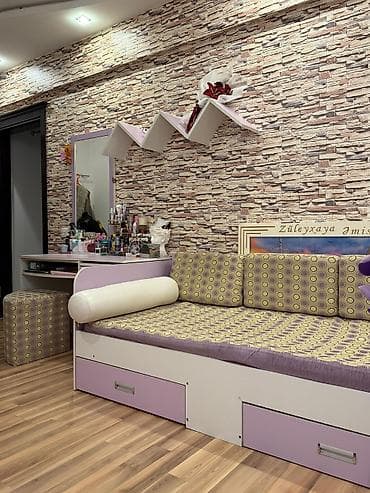 Dolab Acilan kreslo Tek neferlik matrasla yataq Oxu masasi guzgu lalafo.az -da Dolab Acilan kreslo Tek neferlik matrasla yataq Oxu masasi guzgu