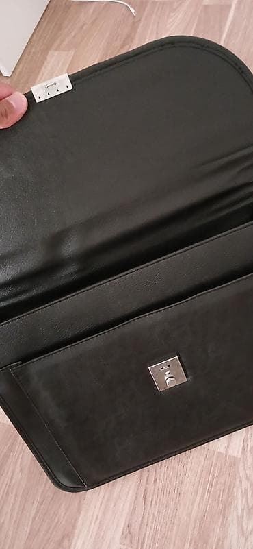 Qara portfel/iş çantası - Material: dəri (hamar tekstura), qara rəng lalafo.az -da Qara portfel/iş çantası - Material: dəri (hamar tekstura), qara rəng
