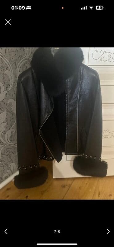 Qara dəri görünümlü qadın gödəkçə - Rəng: tam qara, parlaq teksturalı lalafo.az -da Qara dəri görünümlü qadın gödəkçə - Rəng: tam qara, parlaq teksturalı