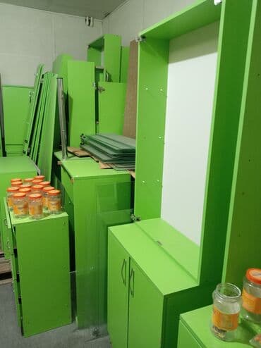 Yaşıl rəngdə modul vitrin və mağaza mebeli komplekti - Tətbiq: aptek lalafo.az -da Yaşıl rəngdə modul vitrin və mağaza mebeli komplekti - Tətbiq: aptek