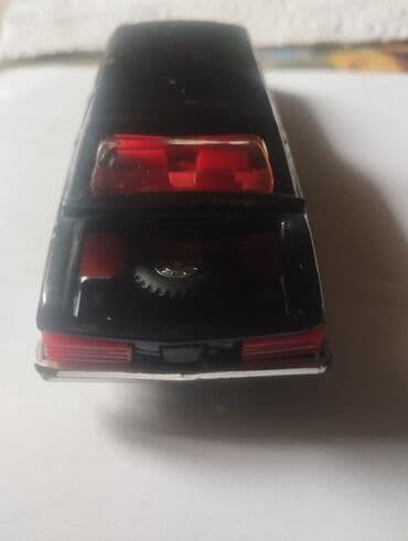 Kolleksiya üçün metal oyuncaq avtomobil modeli - Korpus: qara rəngli lalafo.az -da Kolleksiya üçün metal oyuncaq avtomobil modeli - Korpus: qara rəngli