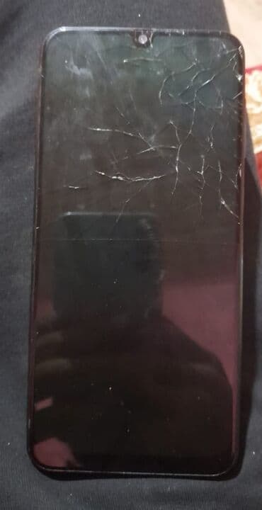 Samsung Galaxy A50, Qırıq lalafo.az -da Samsung Galaxy A50, Qırıq