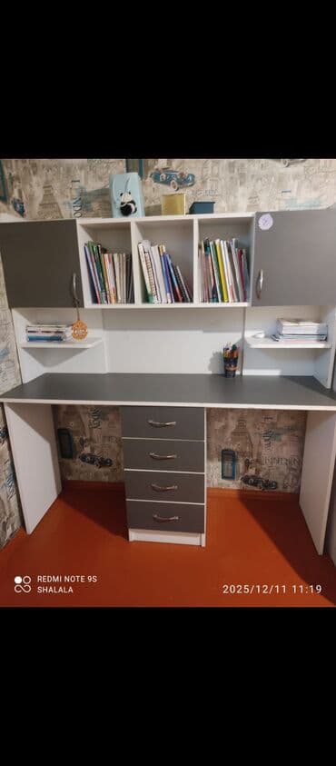 Künc masa, Polkalı, Siyirməli, Sadə laminat lalafo.az -da Künc masa, Polkalı, Siyirməli, Sadə laminat