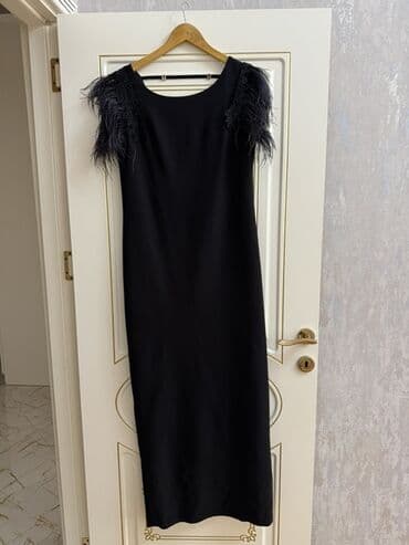 Qara rəngli uzun ziyafət donu Coco Bakudan alınıb. - Siluet: düz lalafo.az -da Qara rəngli uzun ziyafət donu Coco Bakudan alınıb. - Siluet: düz