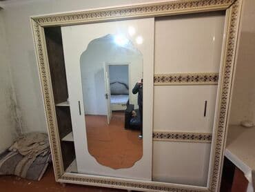 Kupe, 3 qapılı Düz dolab, Qarderob, paltar dolabı lalafo.az -da Kupe, 3 qapılı Düz dolab, Qarderob, paltar dolabı